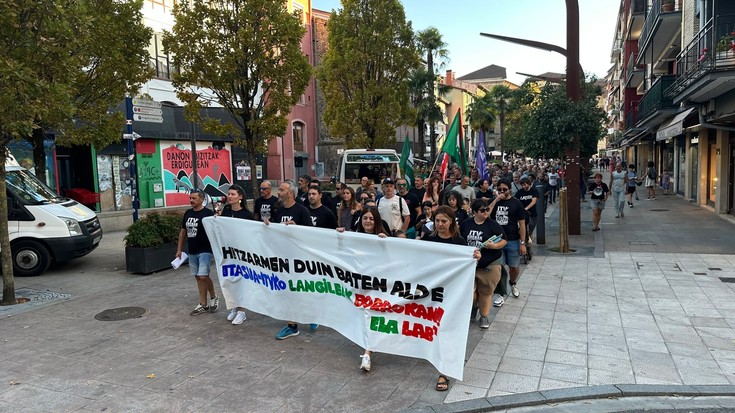 "Hitzarmen duin baten alde" mobilizatu dira Itasua IAT-ko langileak