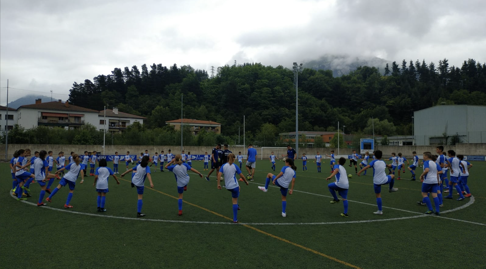 Futbolaz harantzago doan campusean, ezin gusturago