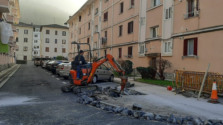 Irisgarritasuna hobetzeko lanak hasi dituzte Bedarreta auzoan