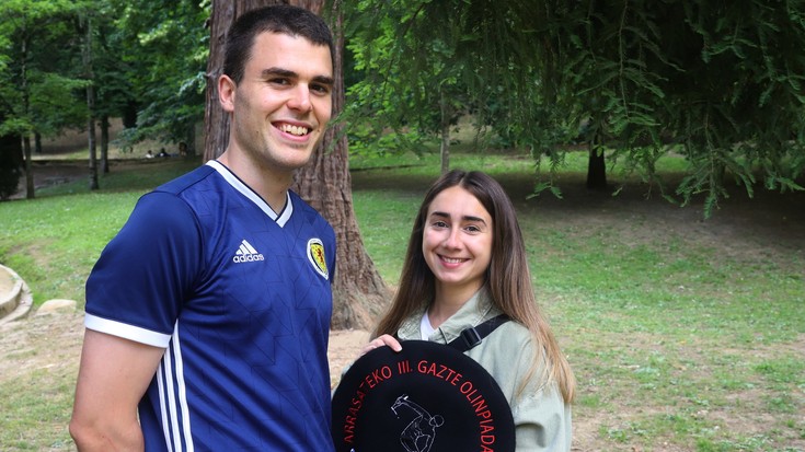 Joseba Ormaetxea eta Ainhoa Arana: "Herritar guztiak elkartzeko gai direla erakutsi dute Arrasateko Gazte Olinpiadek"