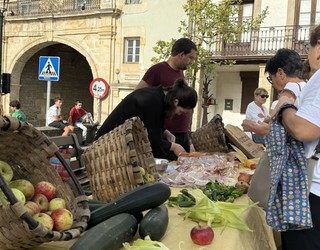 Azoka, Intxortako igoera, patata-tortilla lehiaketa, eta kontzertuak zapatuan