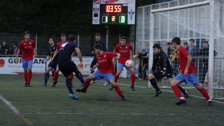 Bergarak Aloña mendean hartu du (2-0)