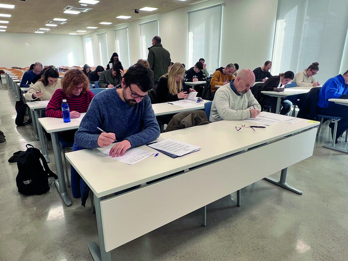 UNED-Bergara: mende erdia urrutiko hezkuntza ematen