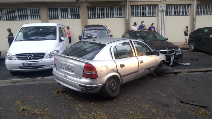 Auto bat erori da saihesbidetik San Martzialera doan errepidera