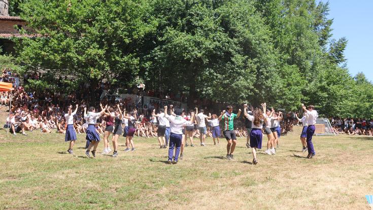 Beroari aurre eginez ospatu dute bergararrek San Martzialgo erromeria kuttuna