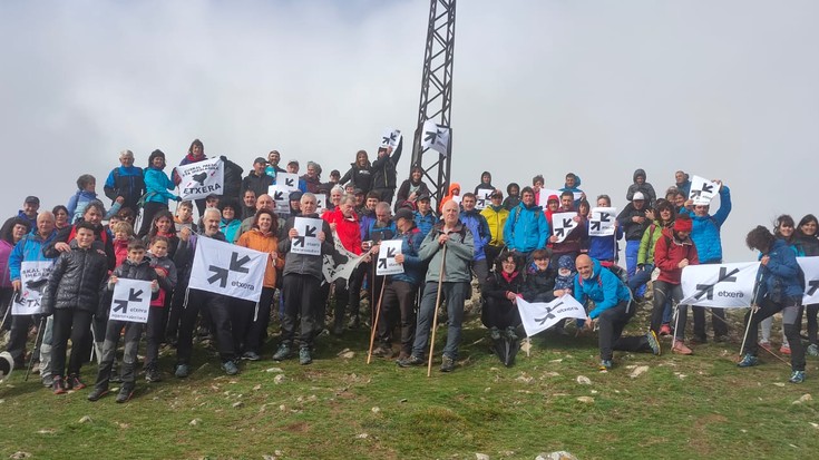 Presoen "etxeratzea" eskatu dute Muru tontorretik