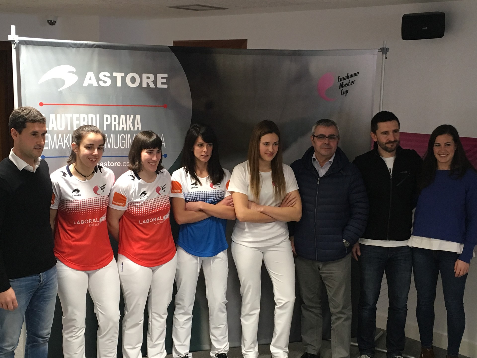 Emakume Master Cup txapelketako pilotariak jantziko ditu Astorek