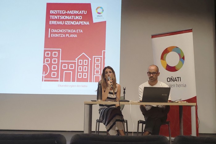 Etxebizitzei lotutako Bizigune eta Asap programak azaldu ditu Udalak