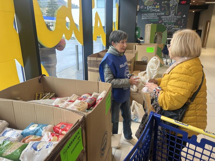 Elikagai Bilketa Handia egiten dihardute