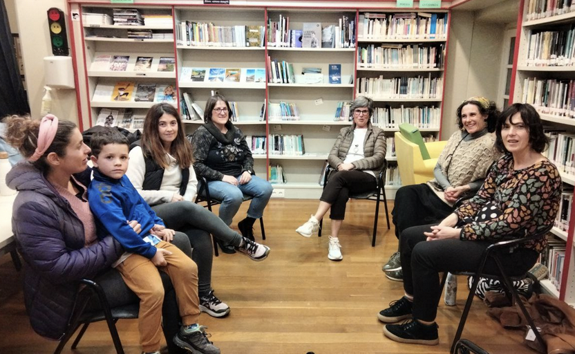 Debako ipuin kontulari boluntarioak izan dira Elgetan