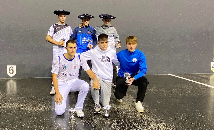 Haritz Etxabek Gipuzkoako txapela jantzita hasi du urtea