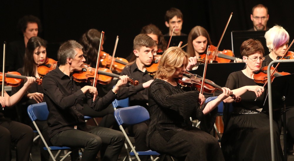 Gertuko doinuak Orkestra Sinfonikoaren eta Goikobaluren kontzertuan