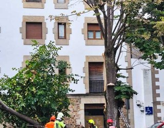 Ekaitzak utzitakoak, argazkitan