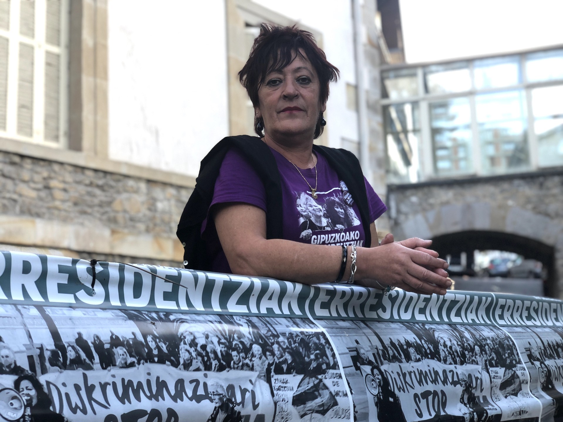 Bego Gainza: "Negozio huts bihurtzen ari dira zaharren egoitzak"