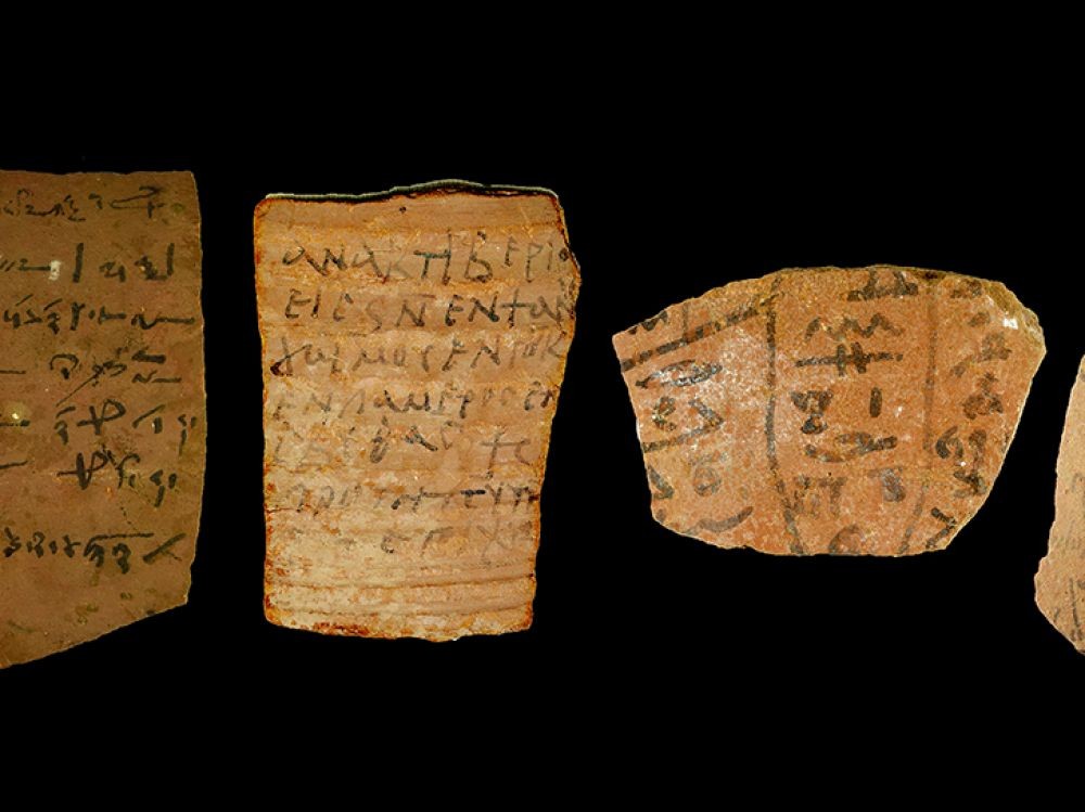 Zeramika gainean egindako milaka grafito aurkitu dituzte Egipto iparraldean