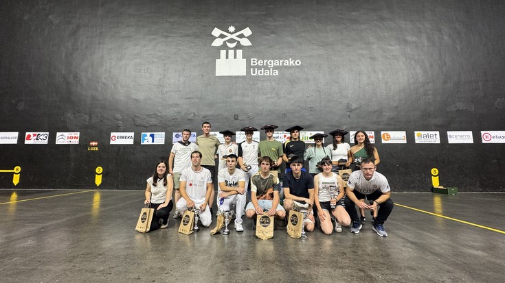Bergara Hiria Pilota Txapelketaren finalak jokatu dituzte