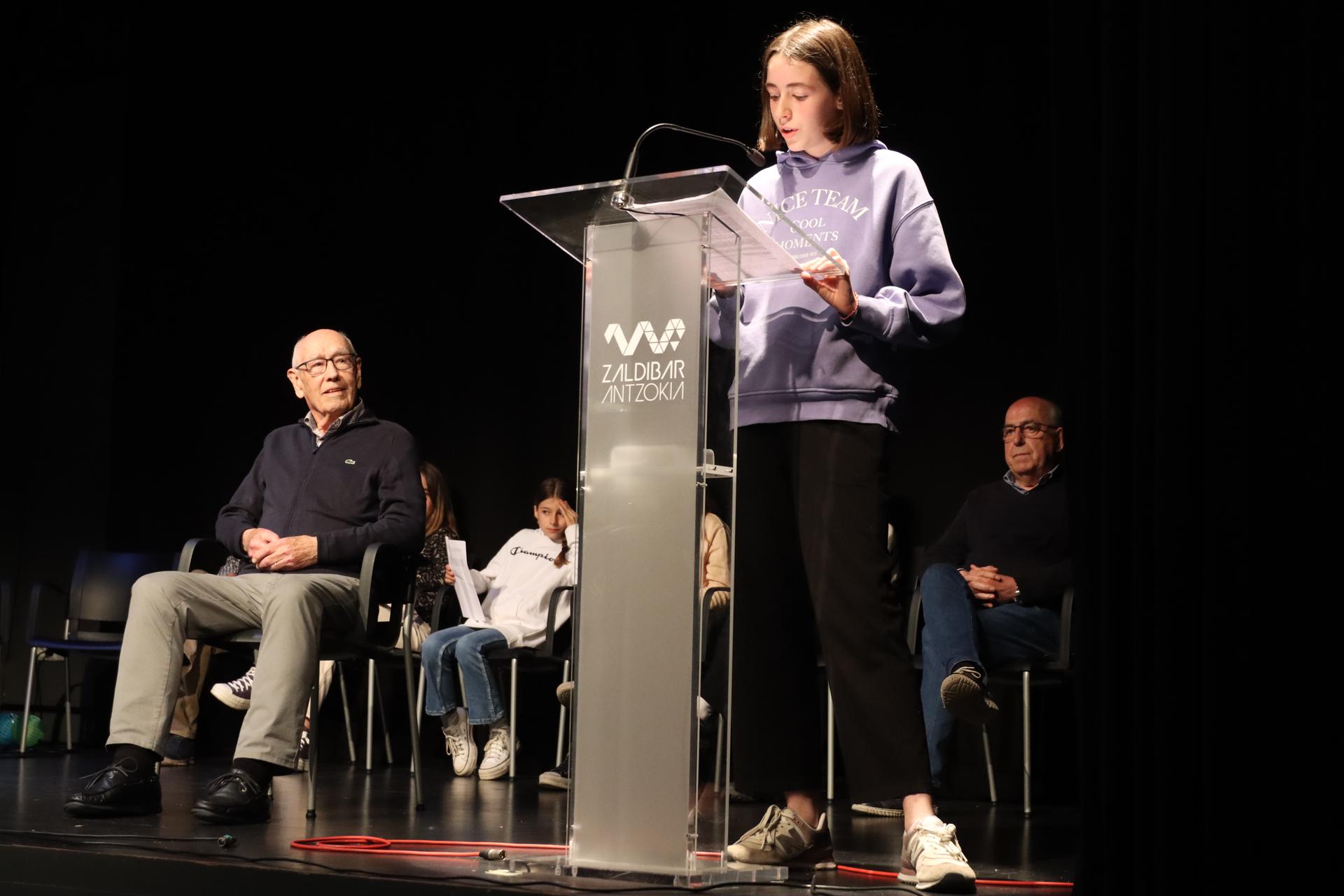 Belaunaldien arteko transmisioa, literaturatik