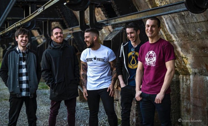 Azken Sustraiak eta Rebel Noise taldeen kontzertua
