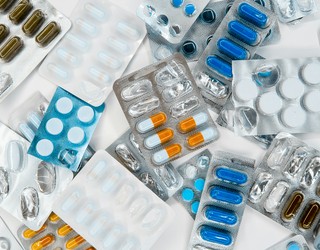 Botikak ordaintzeko dirulaguntza jaso dezakete pentsiodunek