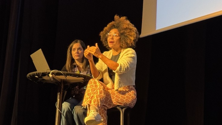 Hezkuntza antiarrazistaz jardun dute sakon, Ndank Ndank elkarteak antolatuta