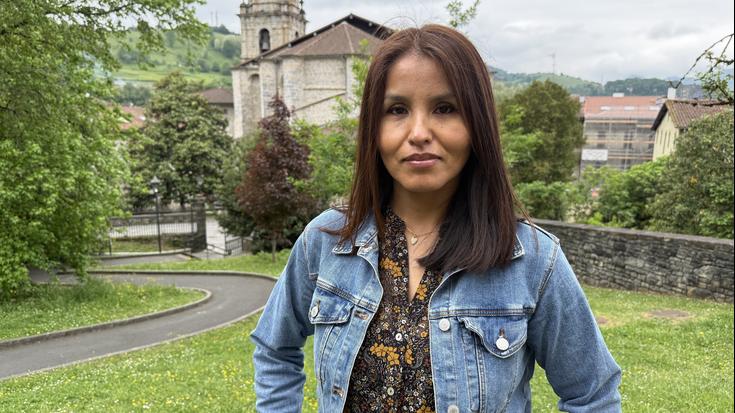 Gladys Ccalli: "Kuriosoa da, baina hona etorrita ikasi dut nire kultura maitatzen"