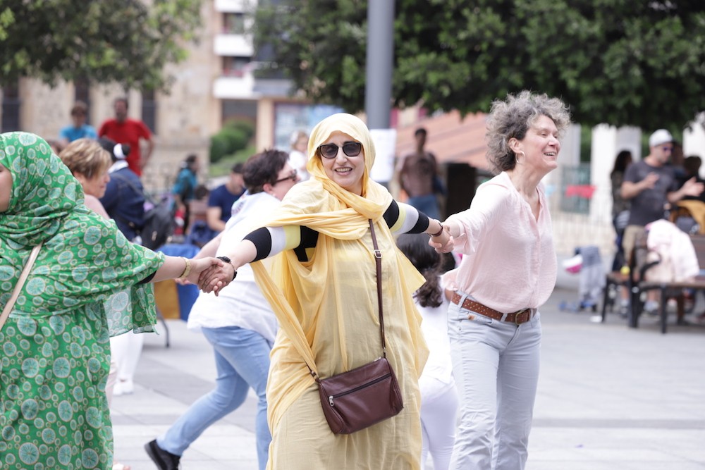 'Zubi bat euskaratik' hitzaldi zikloa antolatu du Auzokok
