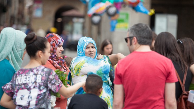 Debagoieneko biztanle kopurua antzerakoa, baina biztanleria askotarikoagoa