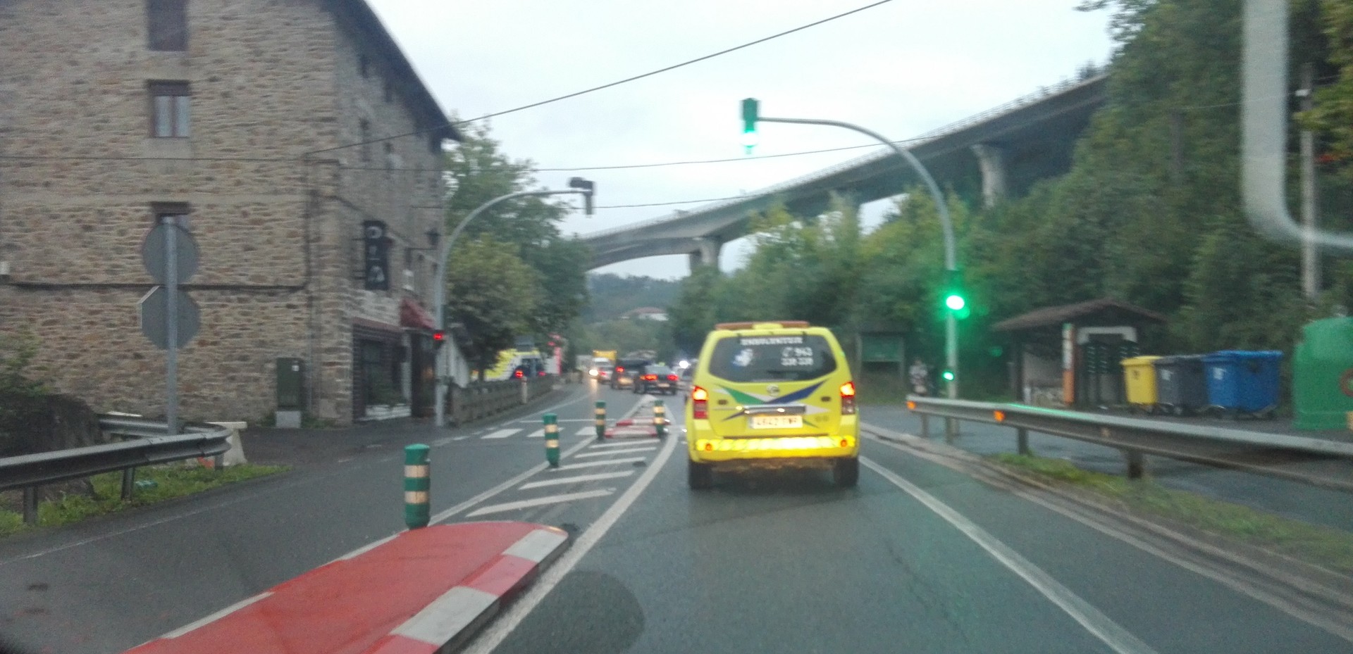 Ilara luzeak Bergara eta Arrasate artean, auto istripuaren ondorioz