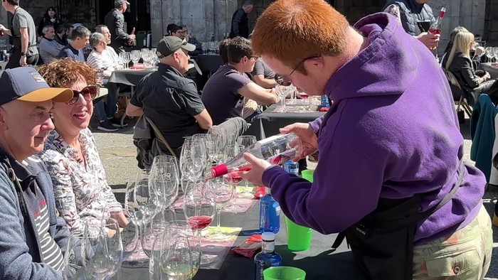 Ardo Eguna maiatzaren 16an Arrasaten, ardo apartsuei eskainita