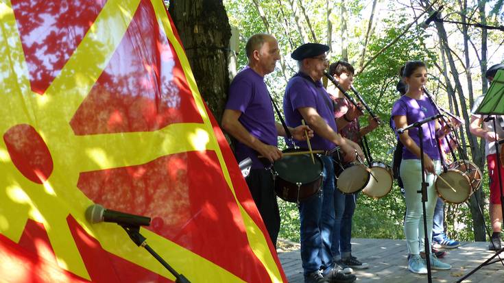 Erromeria giroan elkartu dira beste behin, Goikobalu Gazteluaren Jaian