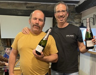 Gaizka Bolinaga eta Oxel Erostarbe garaile Ozkarbiko mahai-futbol txapelketan