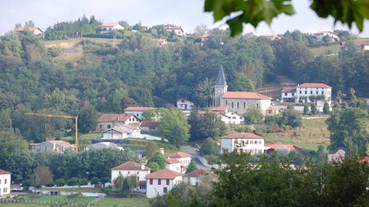 Lurra, transmisioa eta gazteak izango dituzte hizpide