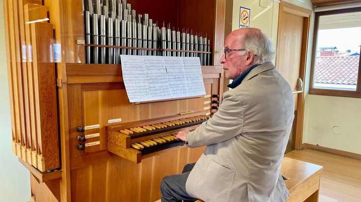 Hamar organo-ikasle dabiltza Gasteizen, Floren Untzuetaren dohaintzari esker