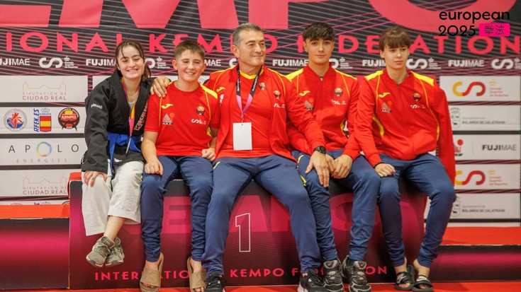 Atama Eskoriatzako borrokalariek bost domina eskuratu dituzte Europako Kenpo Txapelketan