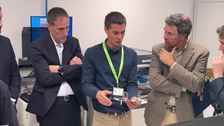 Albisteak: Ikerlanek elektronika aurreratua fabrikatzeko EAEn bakarra den laborategia ireki du