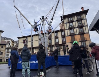 Biteri plazako jolas parkea, dibertsio-eremu
