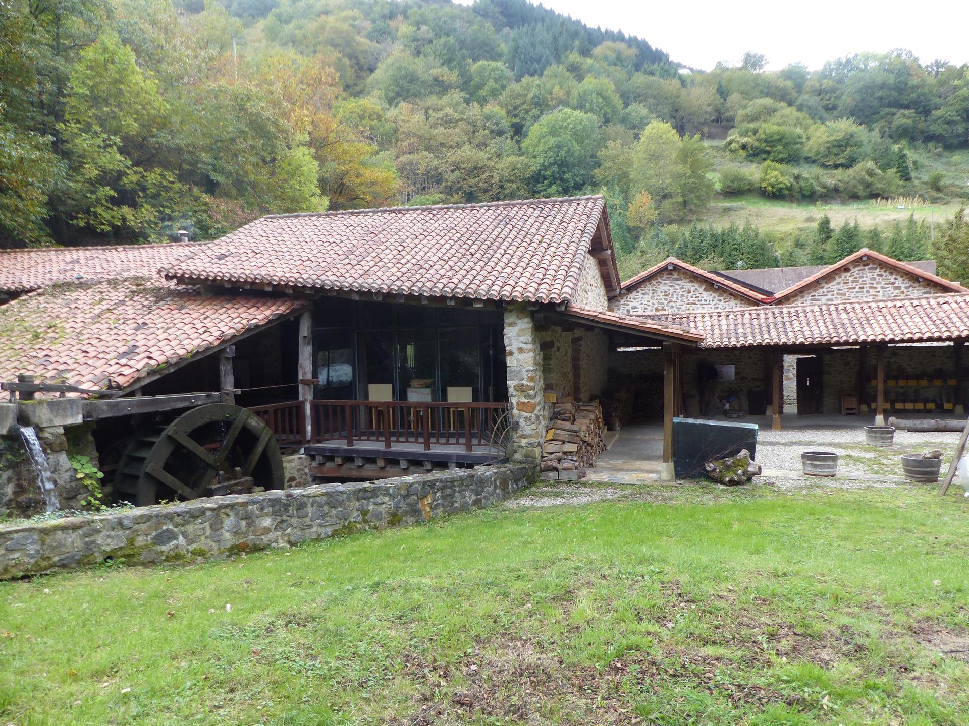 Gatz Museorako lan poltsa osatzeko deialdia egin dute