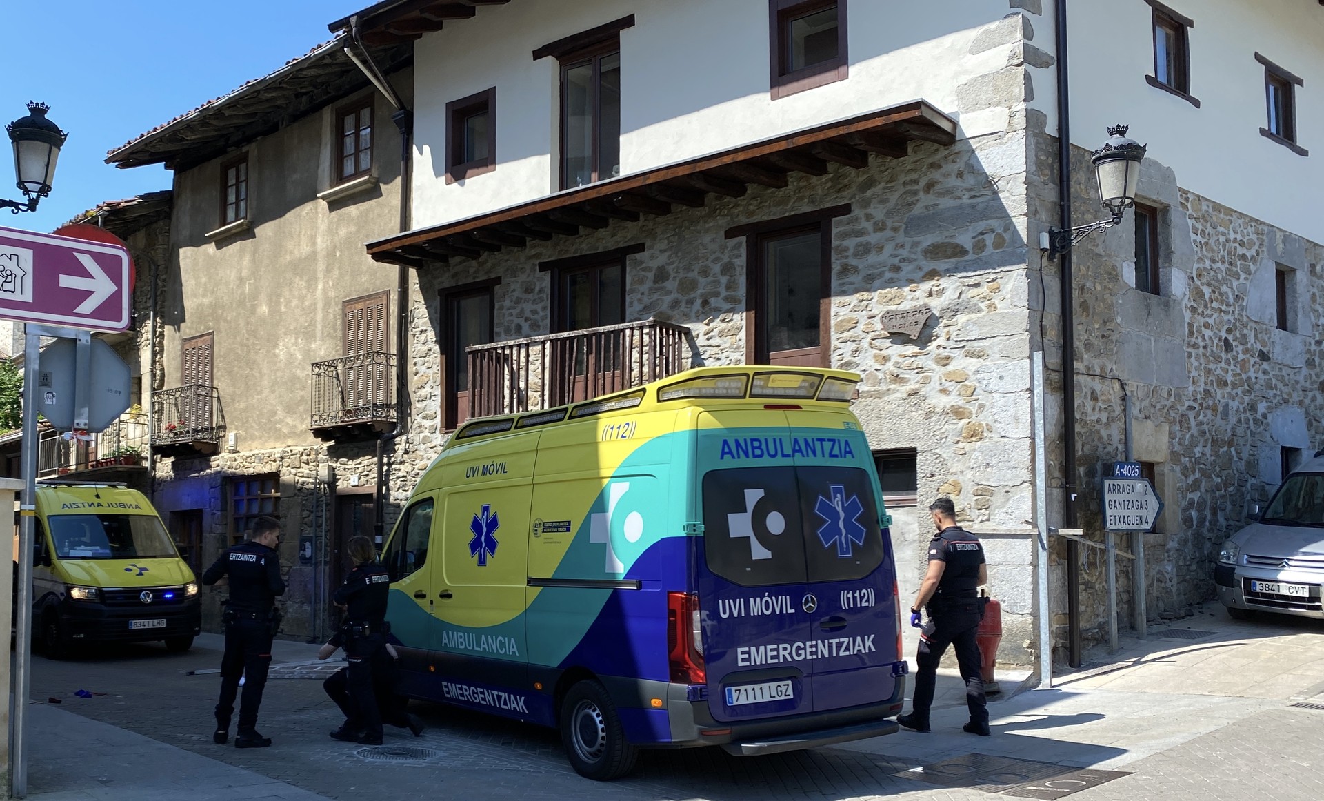 Arrasateko anbulantzia medikalizatua berriro ere mediku barik aritu dela salatu du EH Bilduk
