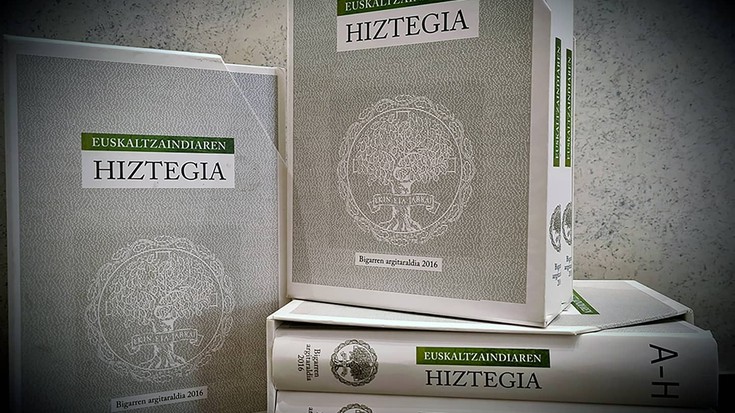 'Somnanbulu', 'tallarin' eta 'ejem', Euskaltzaindiaren Hiztegian bildutako forma berrietako batzuk