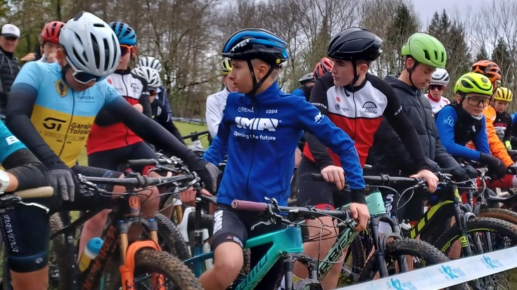 Dorletako Ama taldeko txirrindulariak Gipuzkoako BTT txapelketan izan dira