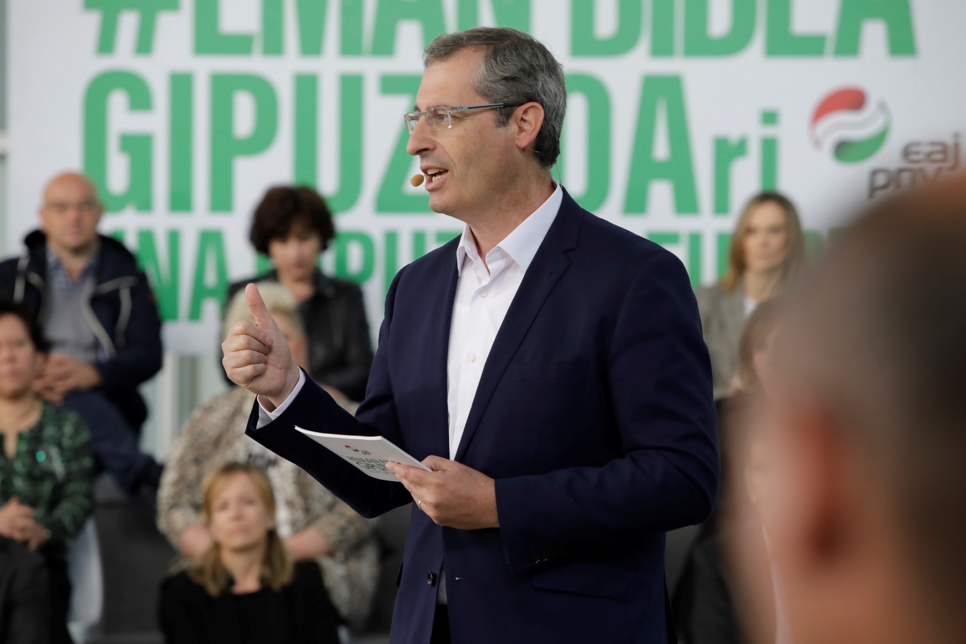 Gipuzkoak iraganaren eta etorkizunaren artean aukeratu behar du, ezker abertzalearen eta EAJren artean