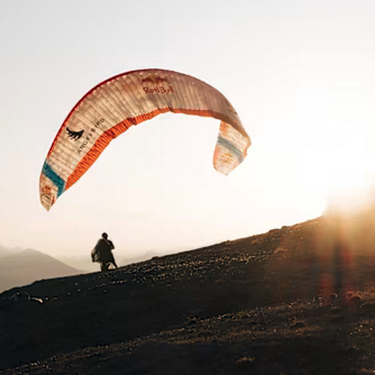 Mendi parapente lasterketa. Mattin Iñiguez