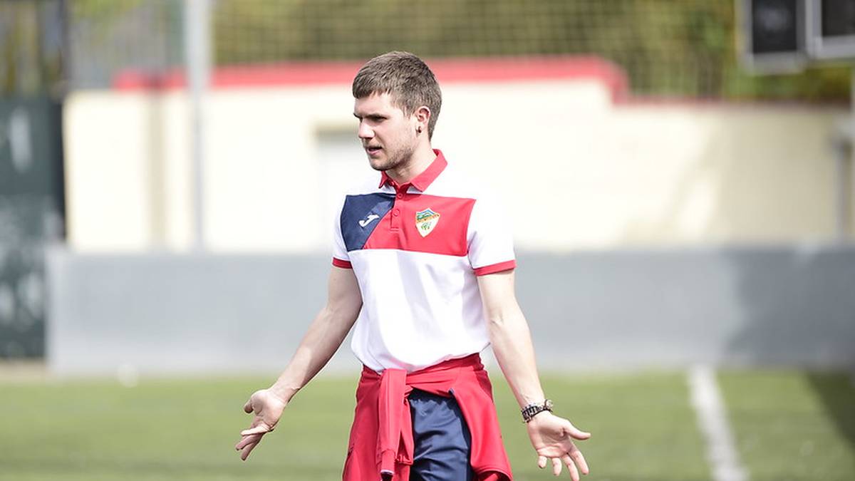 Unai Garaik entrenatuko du Aloña Mendiko gorengo mailako taldea datorren denboraldian