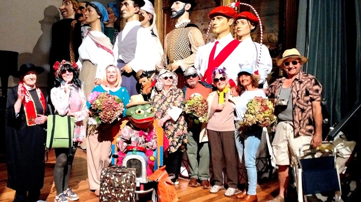 Herritarrak barrezka jartzeko asmoz datoz Ikusi Makusikoak