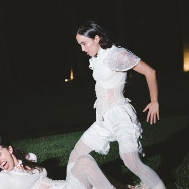 'Amimona' dantza ikuskizuna