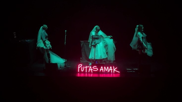 Putas Amak taldeak kontzertua eskaini du Seminarixoan