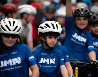 Mendaroko txirrindulari lasterketan bikain aritu dira Dorletako Ama taldeko txirrindulariak