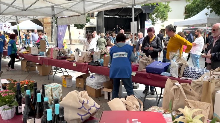 Gobernuz kanpoko erakundeei elkartasuna erakusteko zita ekainaren 6an, Arrasateko Seber Altube plazan