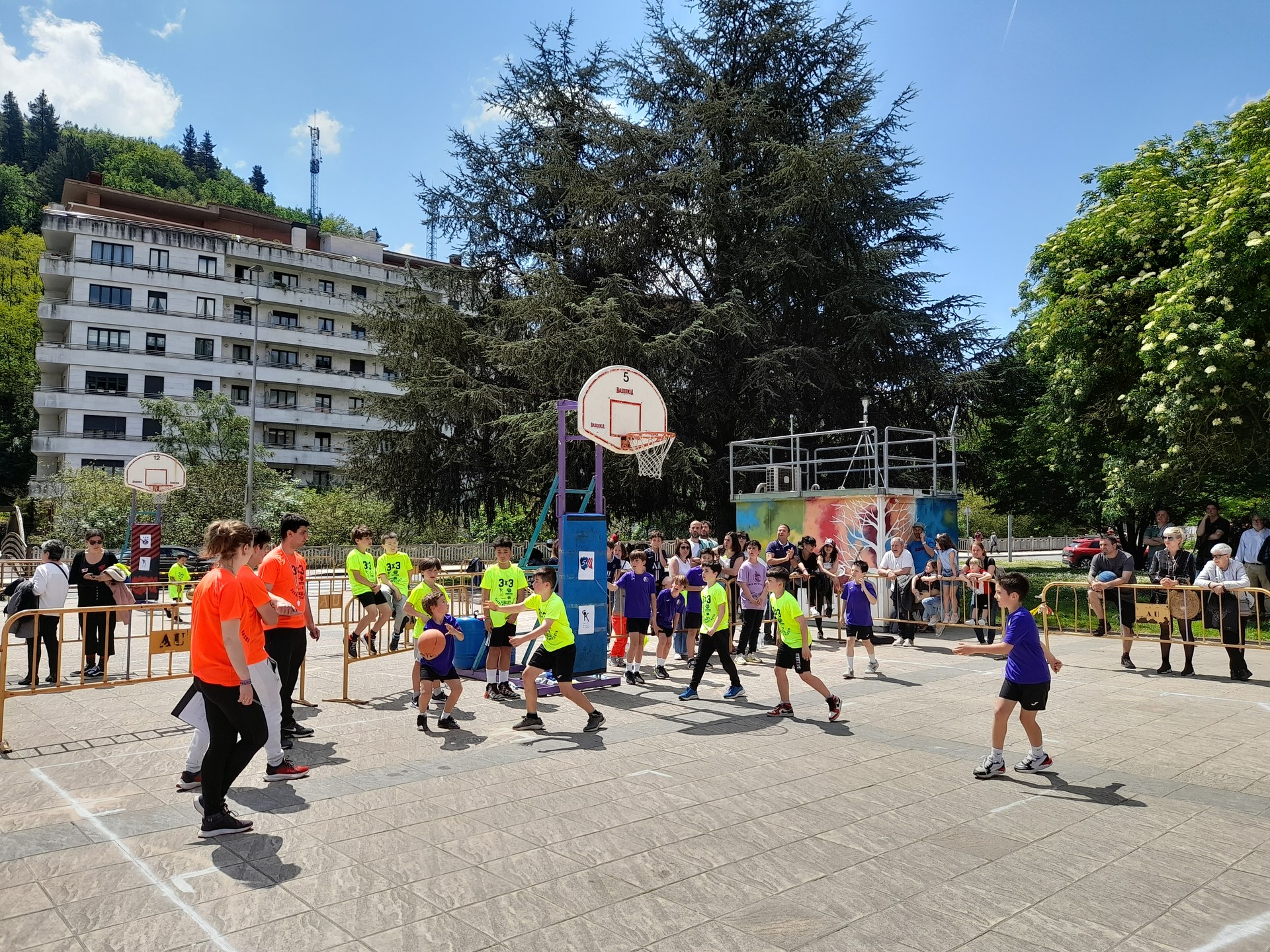 Zapatu honetan ospatuko dugu ikasturte honetako 3×3 saskibaloi txapelketa!