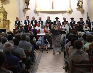 Aretxabaleta Abesbatzako kideen kontzertuak Gabonak girotzeko